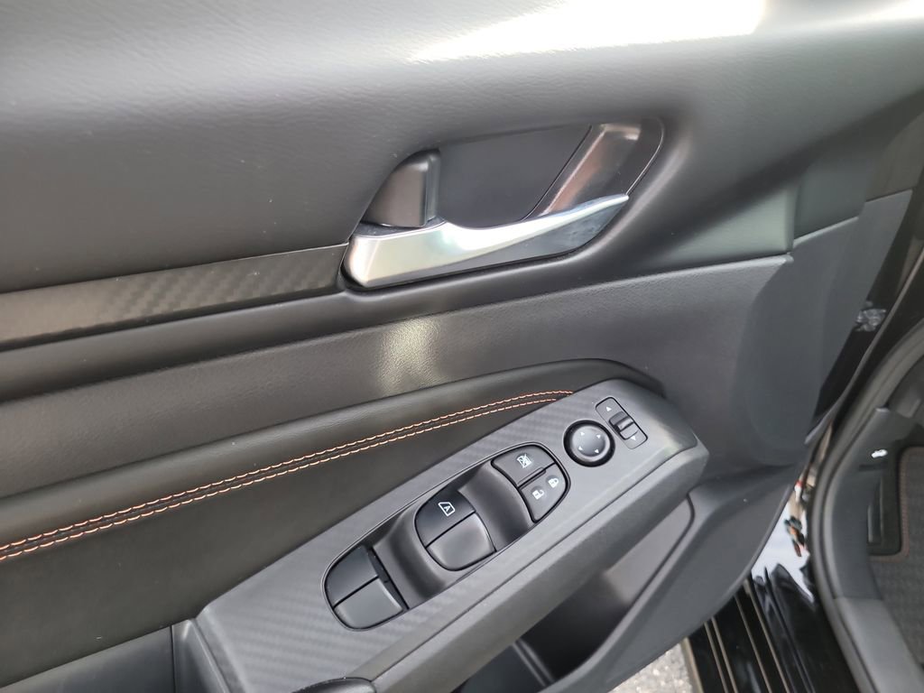 Used 2022 Nissan Altima 2.5 SR w/ Midnight Edition Package FWD image 15