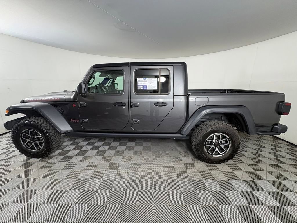 Used 2025 Jeep Gladiator Rubicon w/ Safety Group image 2