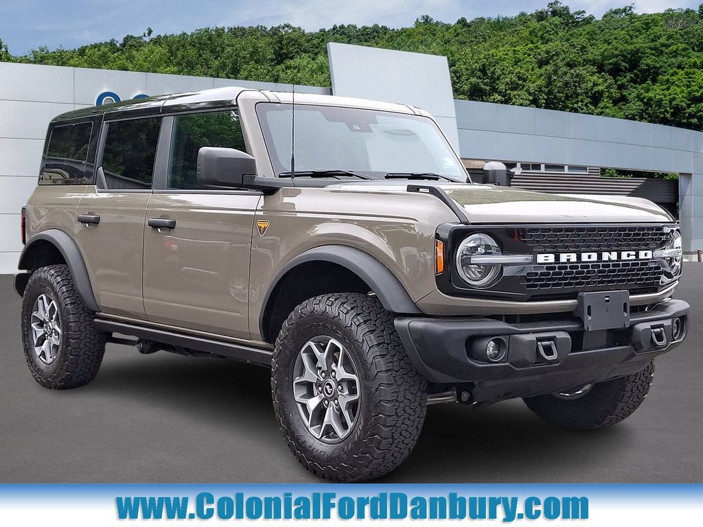 Certified 2025 Ford Bronco Badlands AWD/4WD image 1