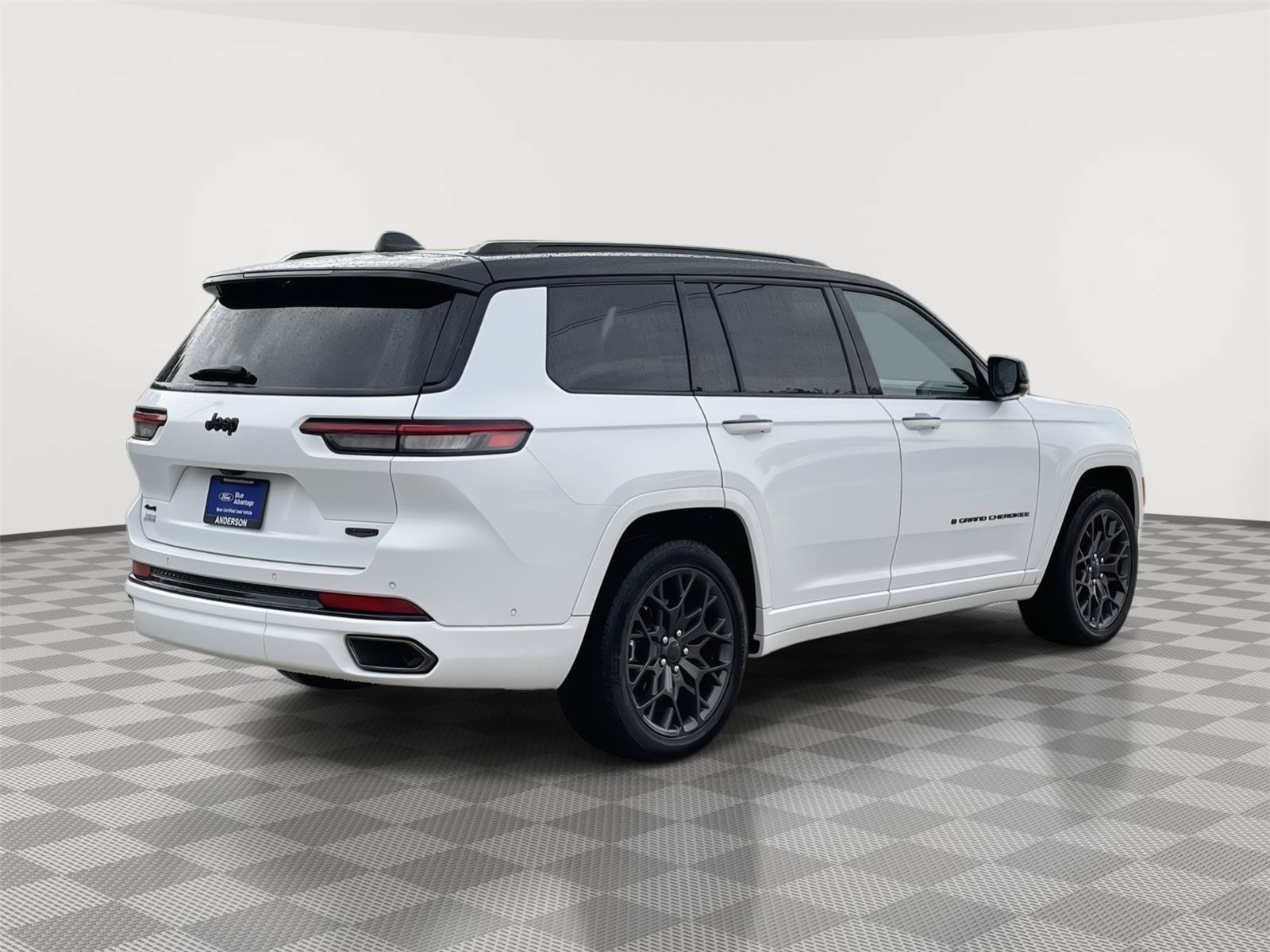 Used 2025 Jeep Grand Cherokee L Summit w/ Advanced Protech Group IV AWD/4WD image 7
