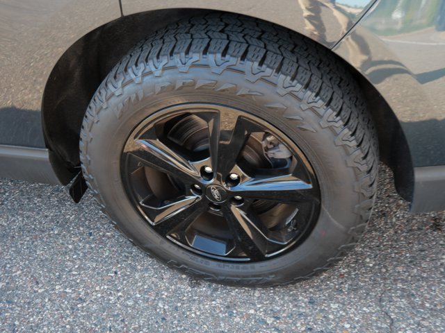 Certified 2024 Ford Edge SEL w/ Sport Appearance Package AWD/4WD image 8
