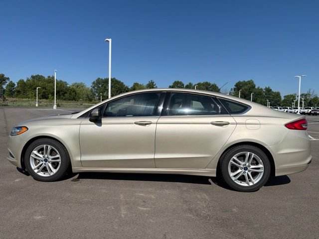 Certified 2018 Ford Fusion SE w/ Fusion SE Technology Package FWD image 12