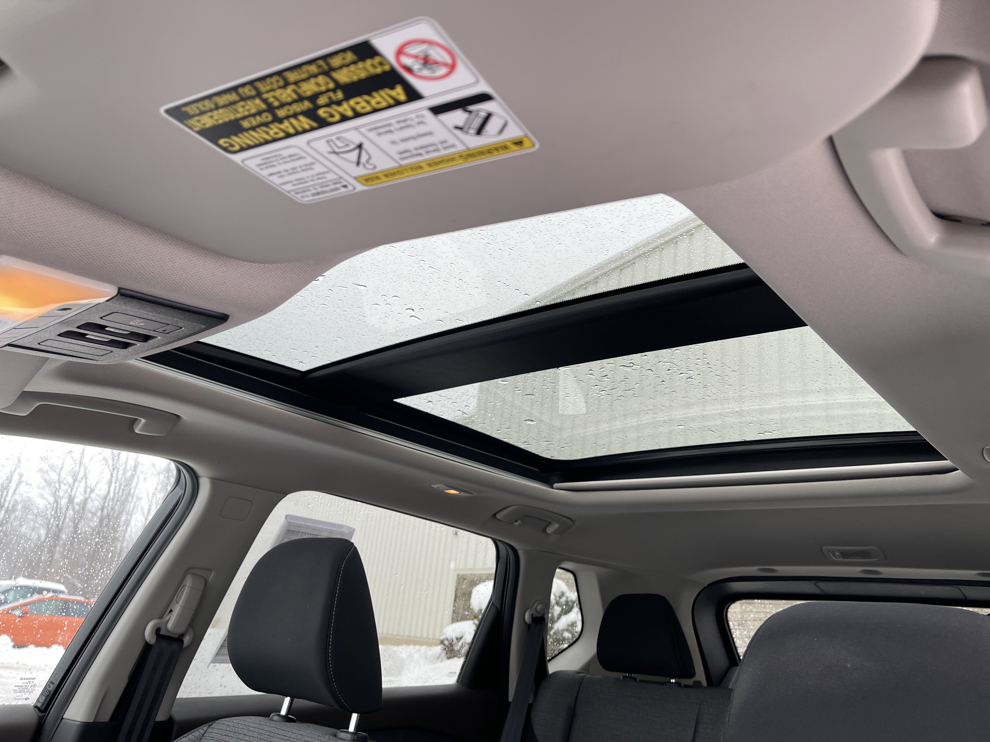 Used 2021 Nissan Rogue SV image 15