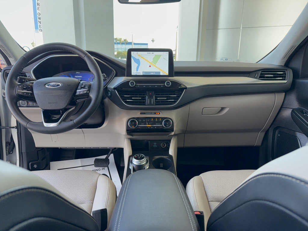 Certified 2022 Ford Escape Titanium AWD/4WD image 28