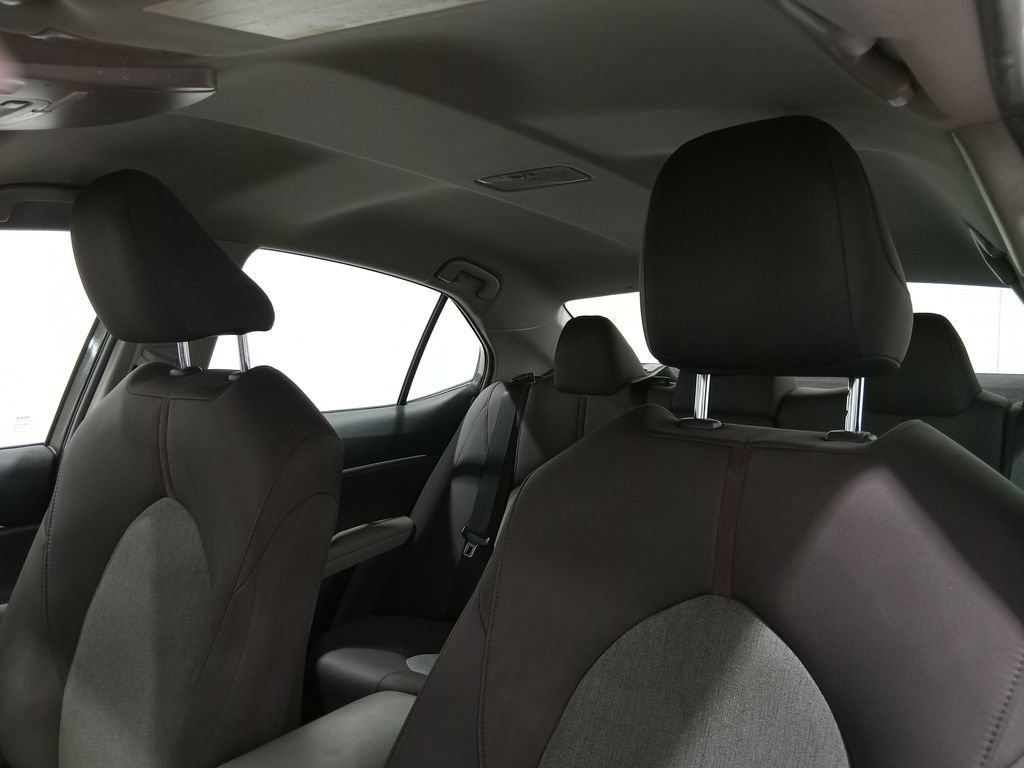 Used 2019 Toyota Camry LE FWD image 15