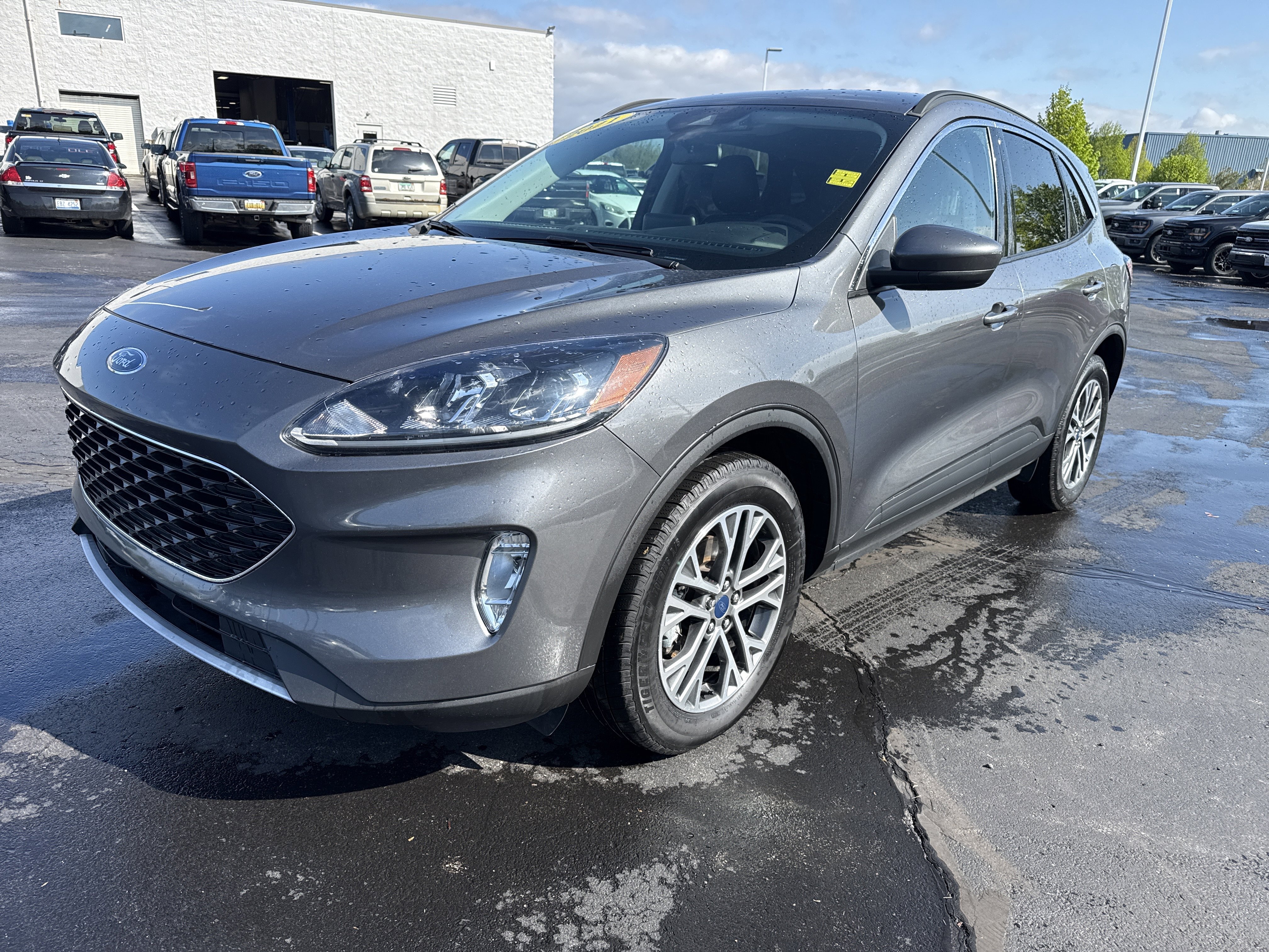 Certified 2021 Ford Escape SEL w/ Technology Package AWD/4WD image 2