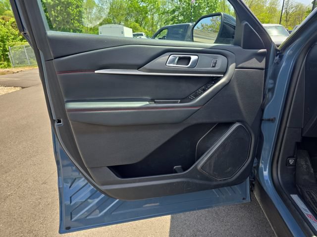 Certified 2025 Ford Explorer ST-Line AWD/4WD image 10