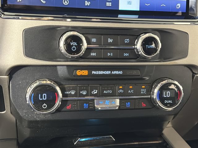 Certified 2022 Ford F250 Lariat AWD/4WD image 10