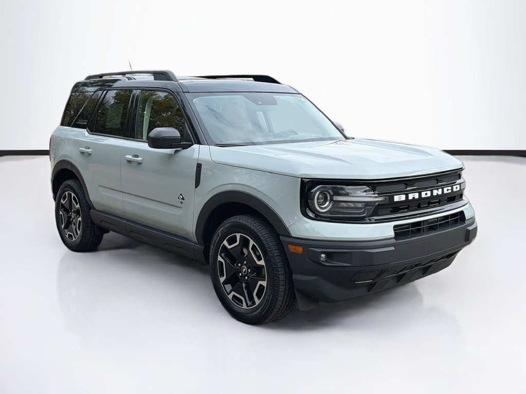 Certified 2021 Ford Bronco Sport Outer Banks w/ Outer Banks Package AWD/4WD image 3