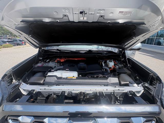 Used 2024 Toyota Tundra Platinum AWD/4WD image 39