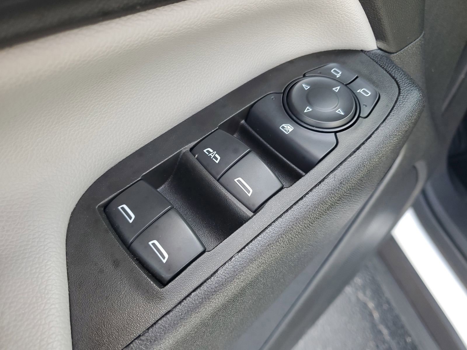 Used 2024 Chevrolet Equinox LS FWD image 14