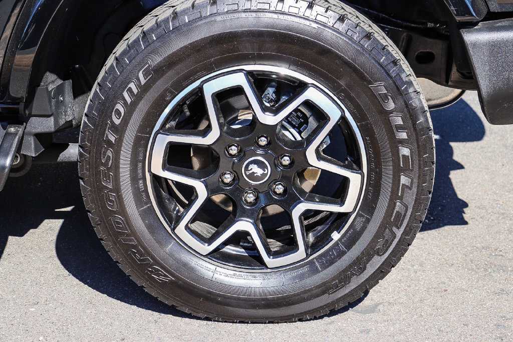 Certified 2025 Ford Bronco Outer Banks AWD/4WD image 16