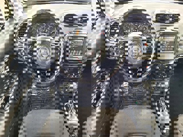 Used 2020 Jeep Renegade Altitude image 9