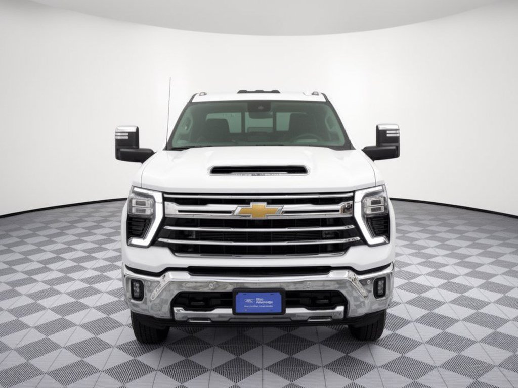 Used 2024 Chevrolet Silverado 3500 LTZ w/ LTZ Plus Package AWD/4WD image 6