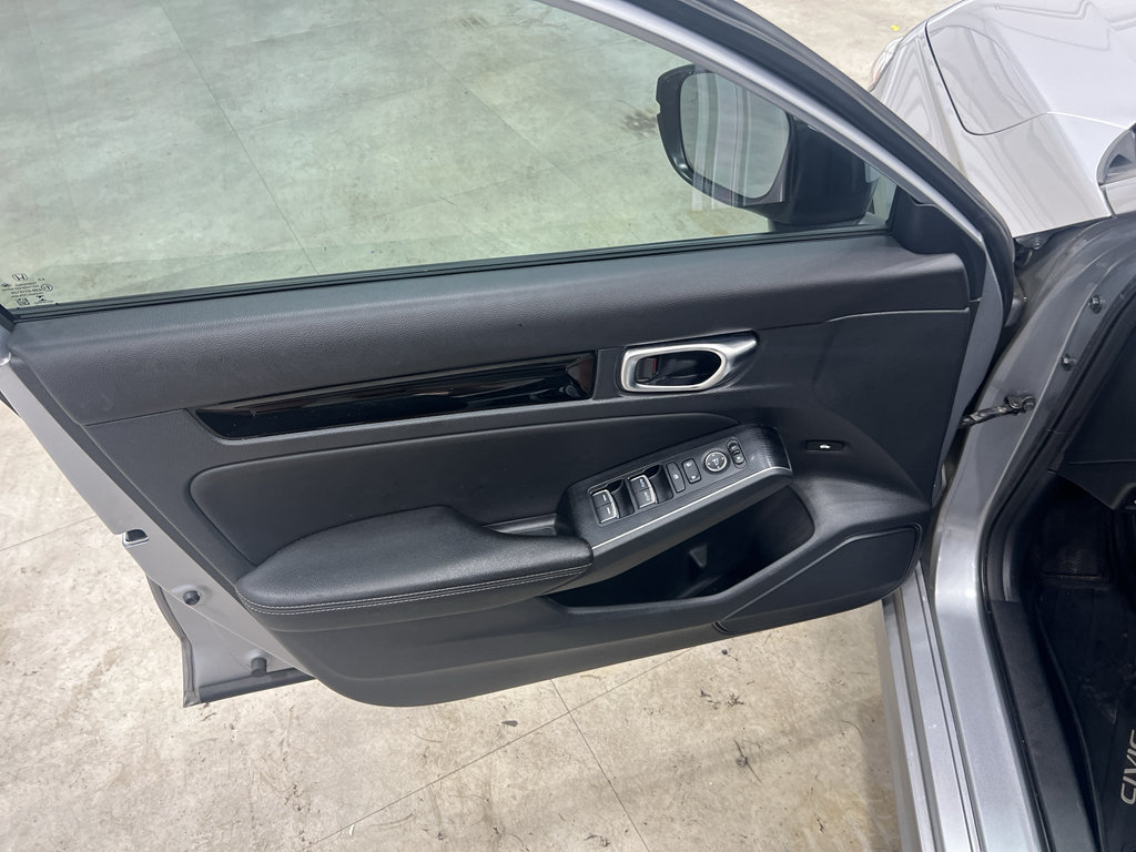 Used 2023 Honda Civic Touring image 18