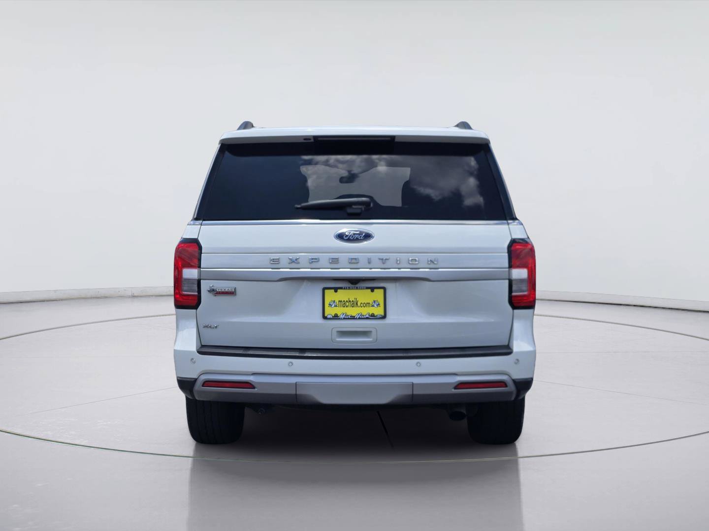 Certified 2023 Ford Expedition XLT RWD image 7