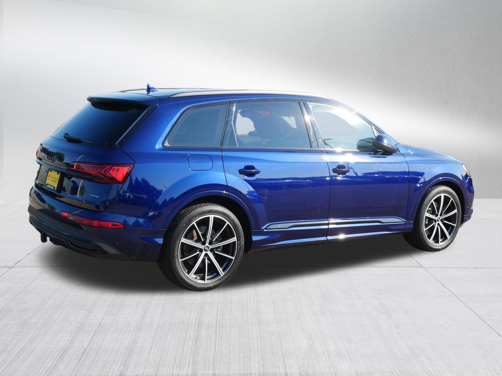 Used 2022 Audi Q7 3.0T Prestige AWD/4WD image 7
