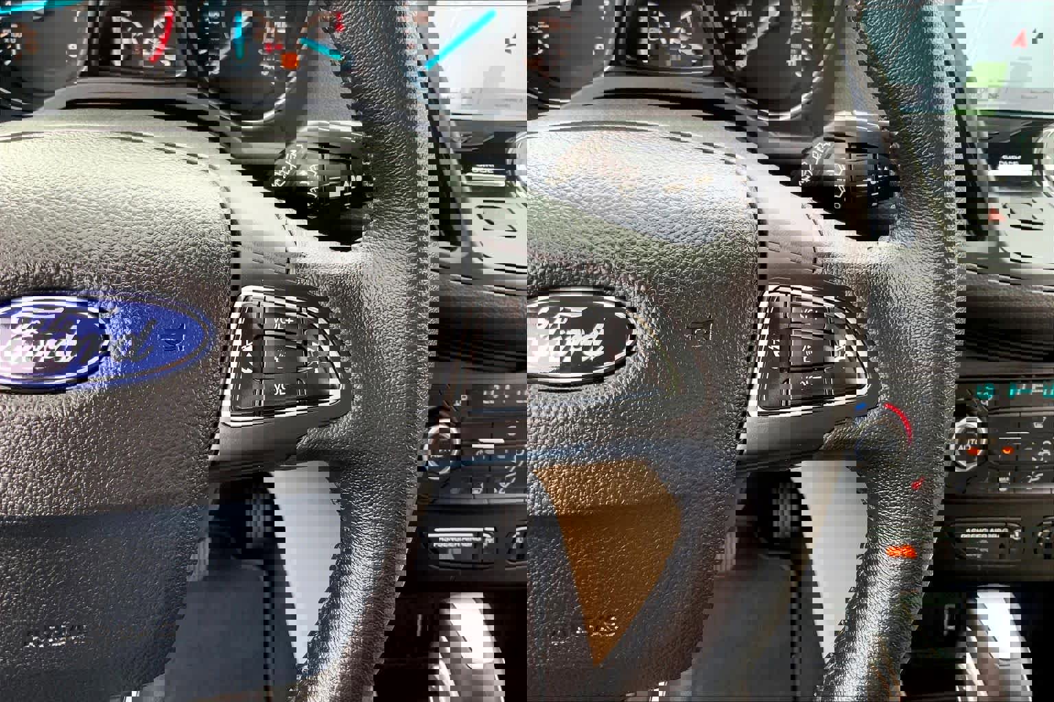 Certified 2018 Ford Escape SE w/ Ford Safe & Smart Package AWD/4WD image 21