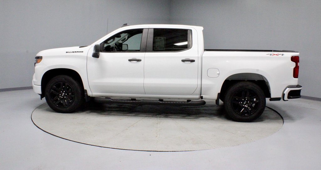 Used 2023 Chevrolet Silverado 1500 Custom w/ Rally Edition image 2