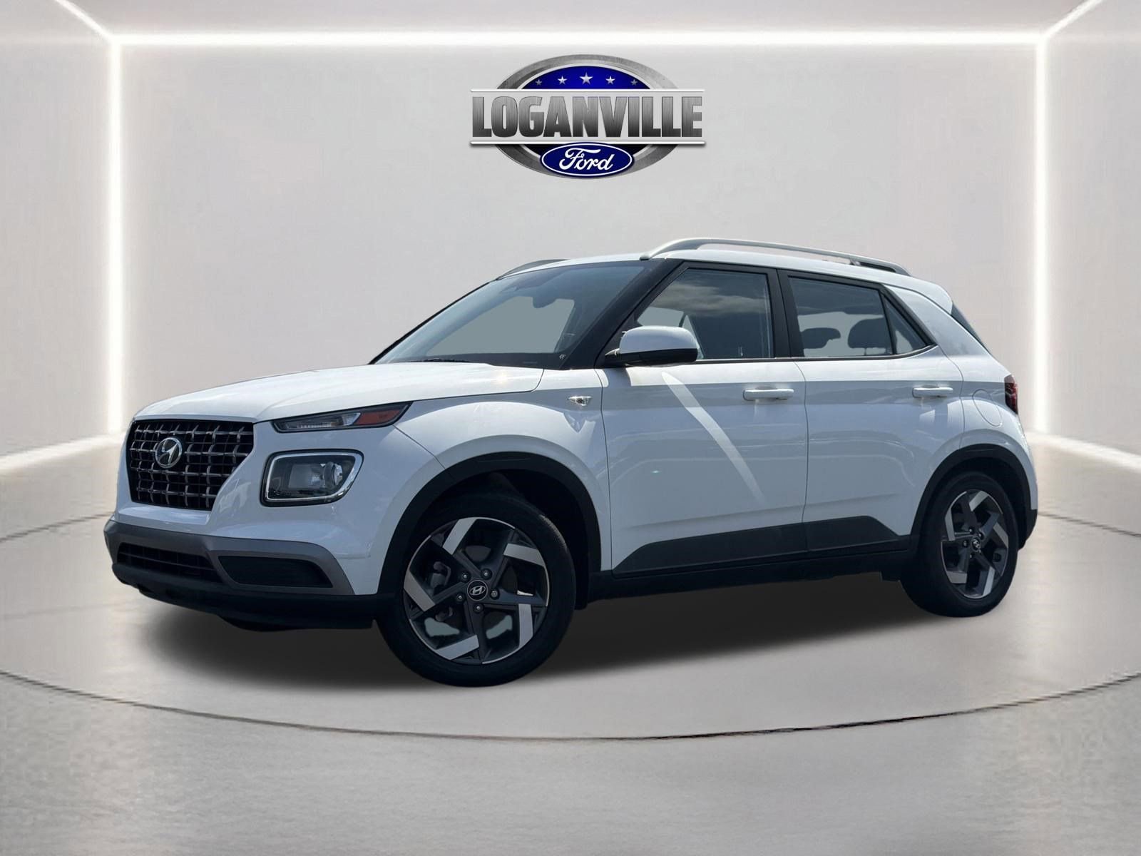 Used 2023 Hyundai Venue SEL FWD image 1