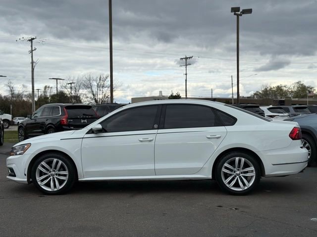 Used 2019 Volkswagen Passat 2.0T Wolfsburg w/ Wheels & Sunroof Package image 4