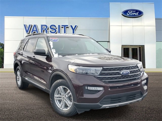 Certified 2022 Ford Explorer XLT w/ Equipment Group 202A image 4