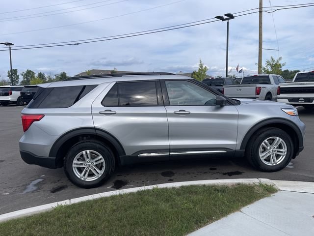 Certified 2023 Ford Explorer XLT w/ Equipment Group 202A AWD/4WD image 6