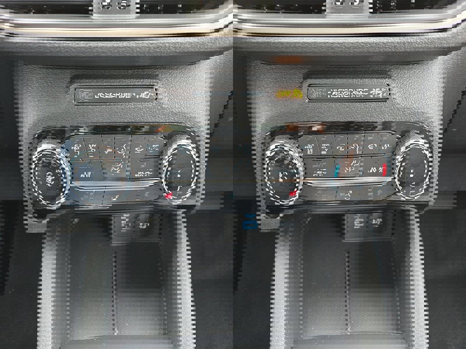 Certified 2022 Ford Escape SE w/ Cold Weather Package image 20