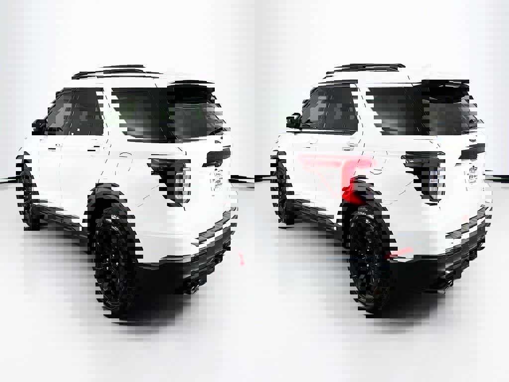 Certified 2023 Ford Explorer ST w/ Equipment Group 401A image 3