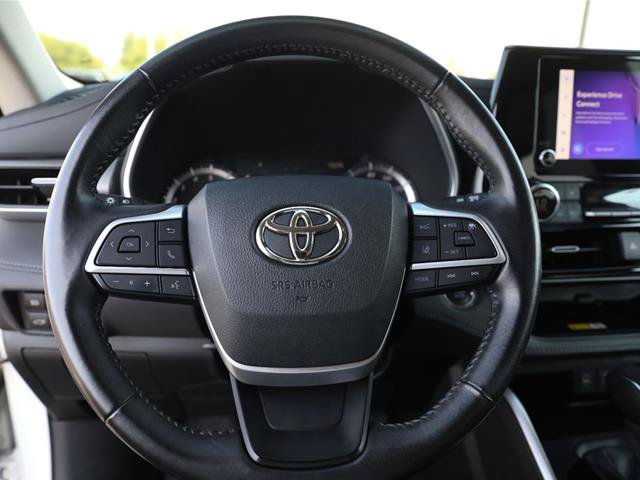 Used 2023 Toyota Highlander XLE FWD image 38