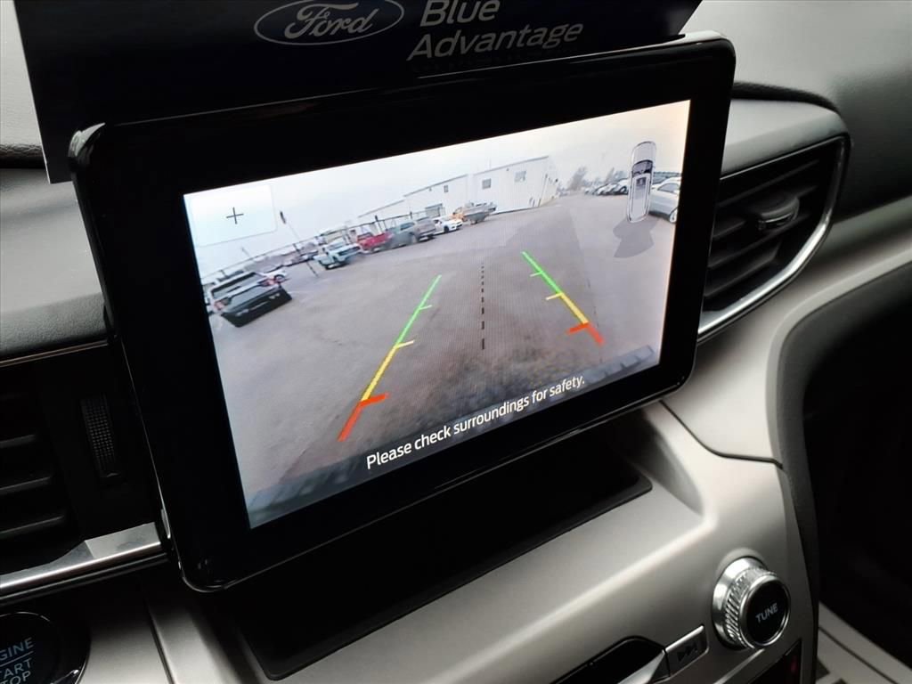 Certified 2022 Ford Explorer XLT w/ Equipment Group 202A image 11