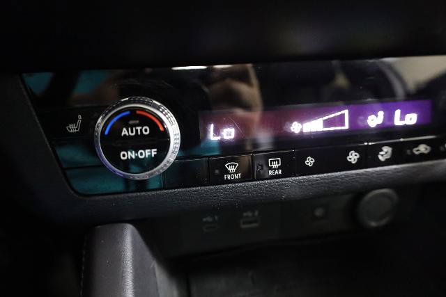 Used 2024 Mitsubishi Outlander SE AWD/4WD image 23