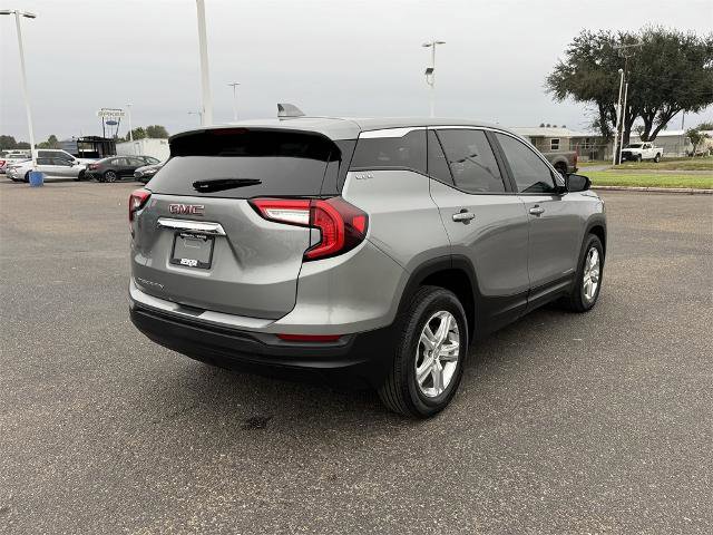 Used 2023 GMC Terrain SLE image 5