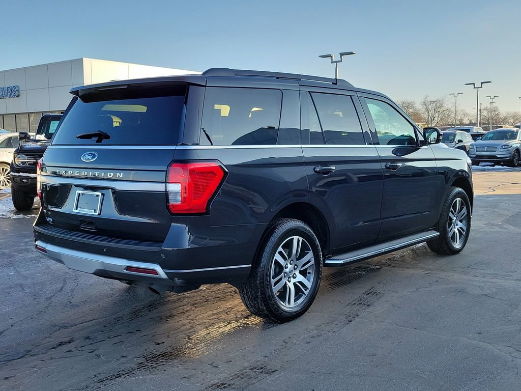 Certified 2022 Ford Expedition XLT image 4