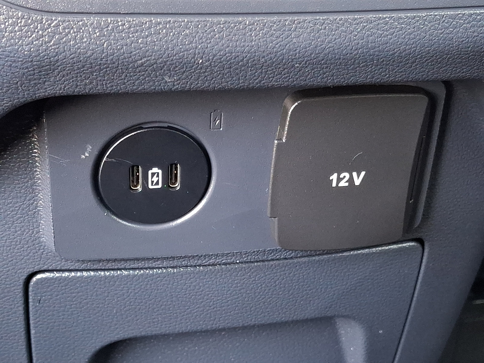 Certified 2025 Ford Explorer Active AWD/4WD image 13