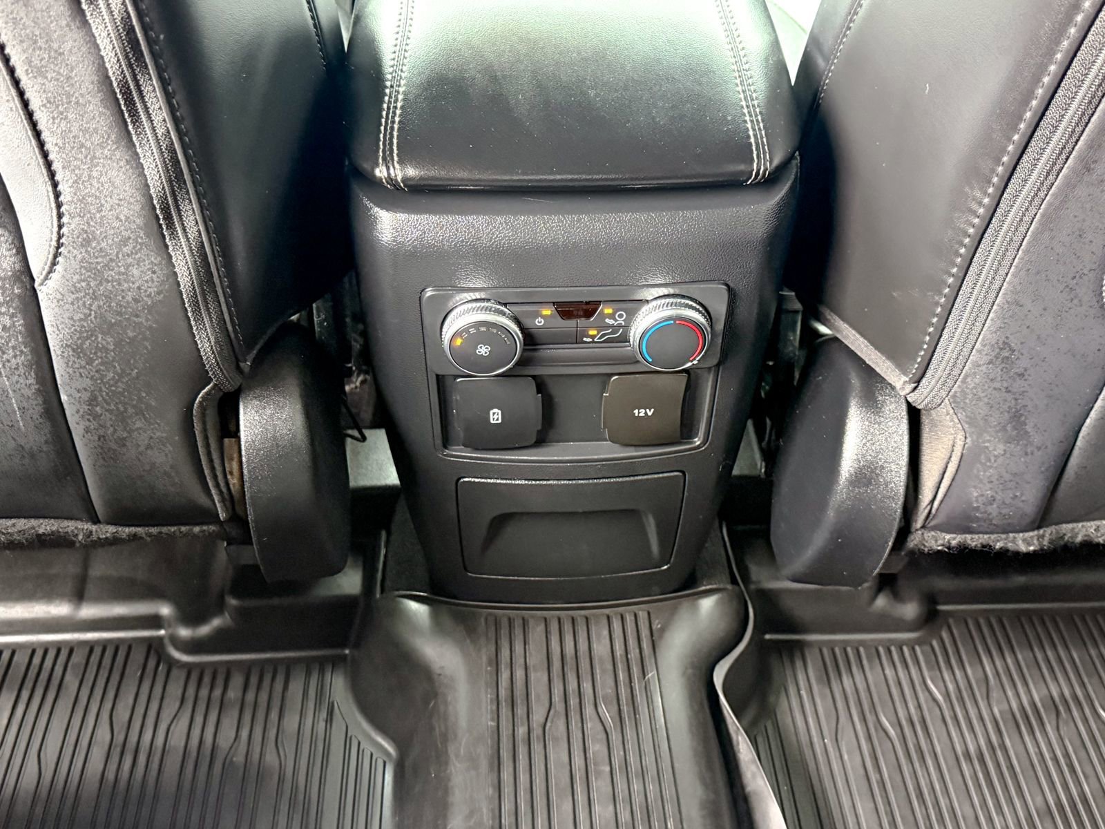 Certified 2022 Ford Explorer XLT w/ Equipment Group 202A image 23