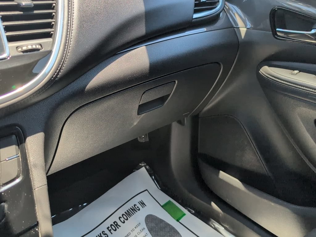 Used 2020 Buick Encore Sport Touring w/ Safety Package FWD image 20