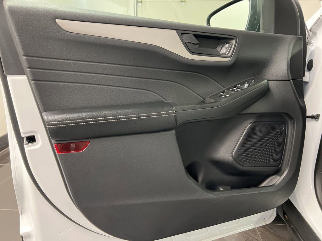 Certified 2022 Ford Escape SE image 28