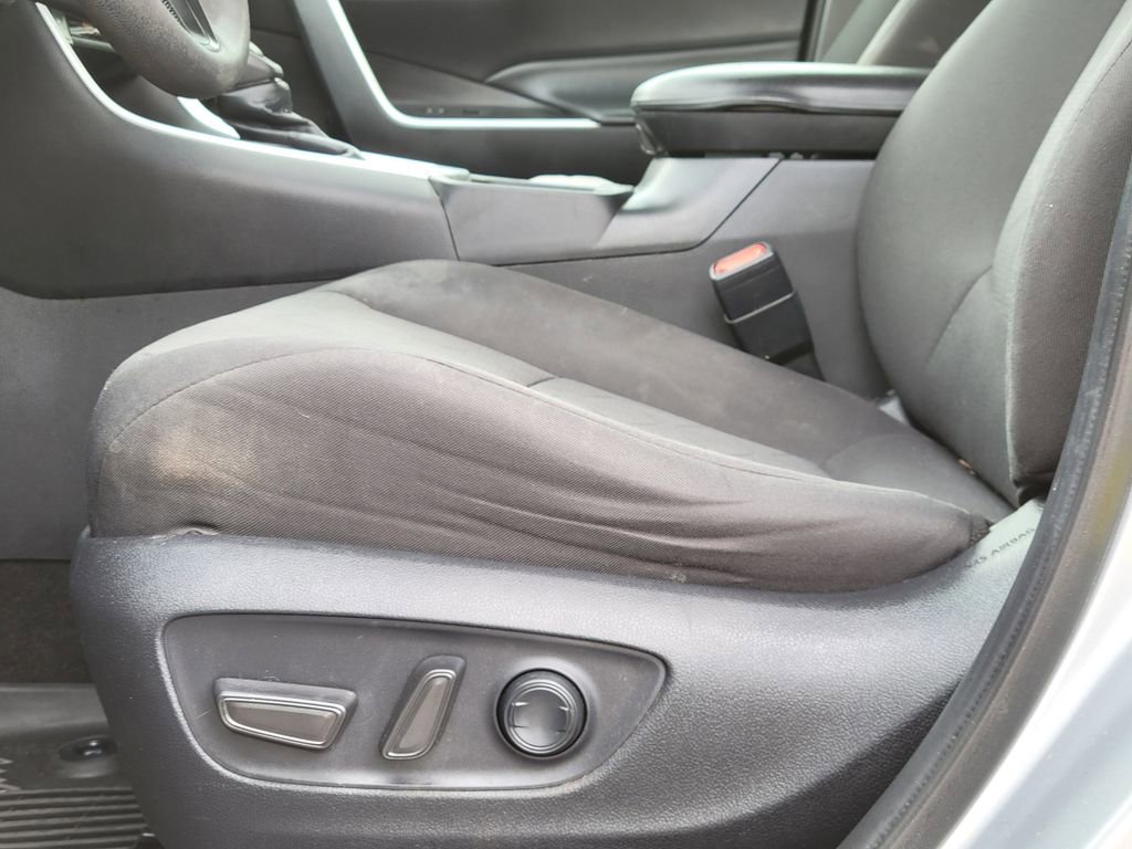 Used 2020 Toyota RAV4 XLE image 23