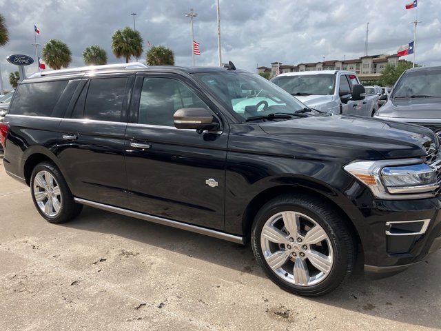 Certified 2023 Ford Expedition Max King Ranch image 3