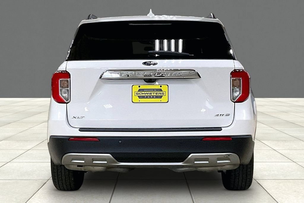 Certified 2024 Ford Explorer XLT w/ Equipment Group 202A AWD/4WD image 4