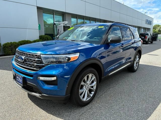 Certified 2023 Ford Explorer XLT w/ Equipment Group 202A AWD/4WD image 7