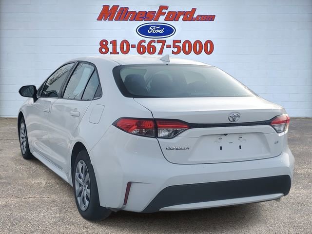 Used 2022 Toyota Corolla LE image 2
