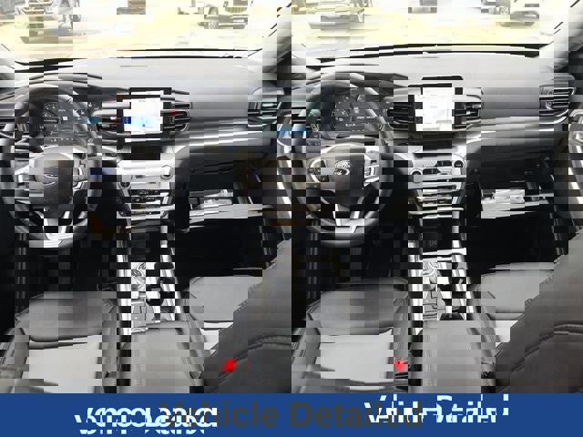 Certified 2024 Ford Explorer XLT w/ Equipment Group 202A AWD/4WD image 15