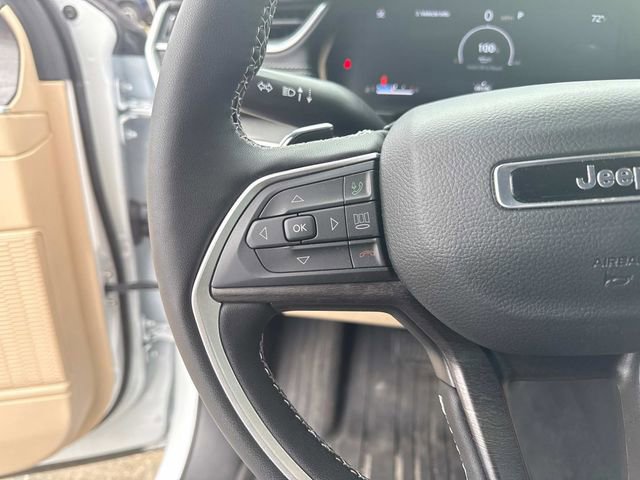 Used 2025 Jeep Grand Cherokee L Limited w/ Black Appearance Package image 33