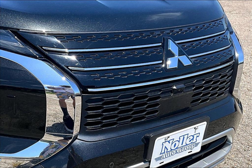 Used 2022 Mitsubishi Outlander SEL AWD/4WD image 29