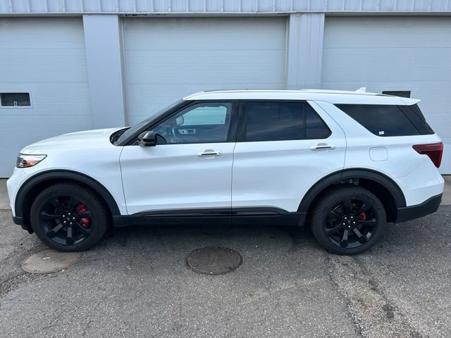 Certified 2022 Ford Explorer ST w/ Equipment Group 401A AWD/4WD image 3