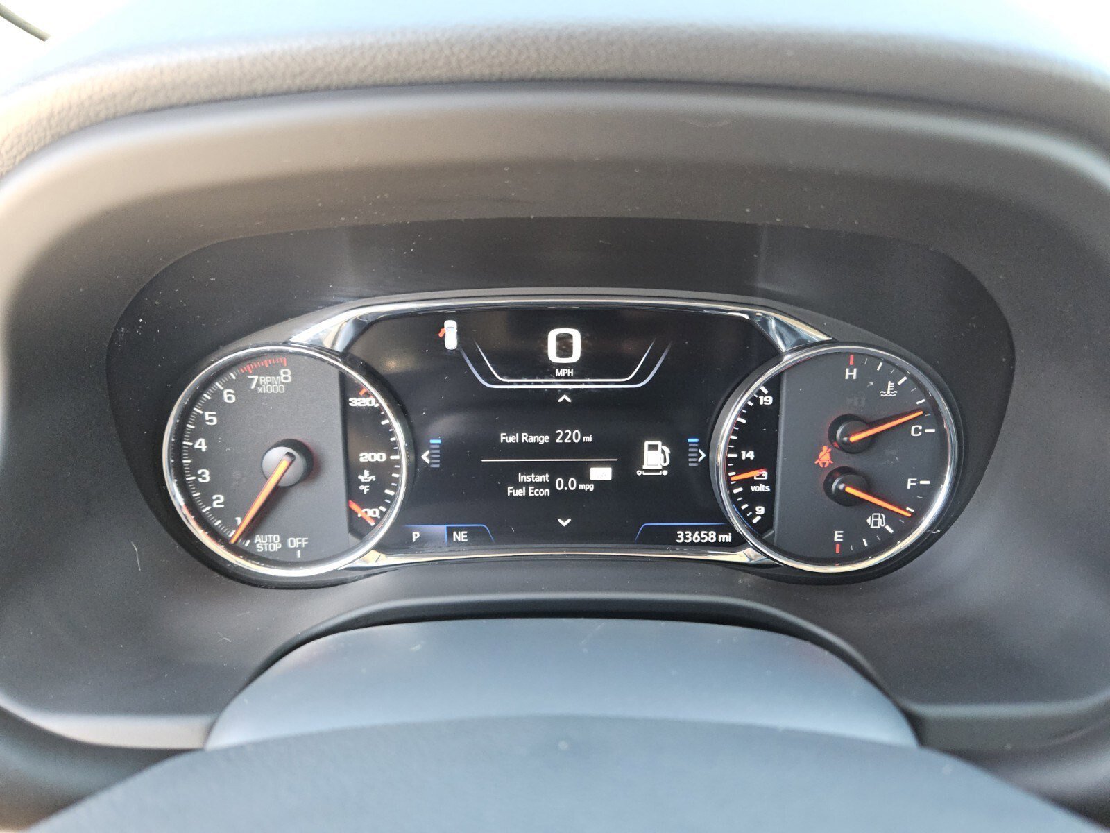 Used 2022 GMC Acadia Denali w/ Denali Technology Package image 28