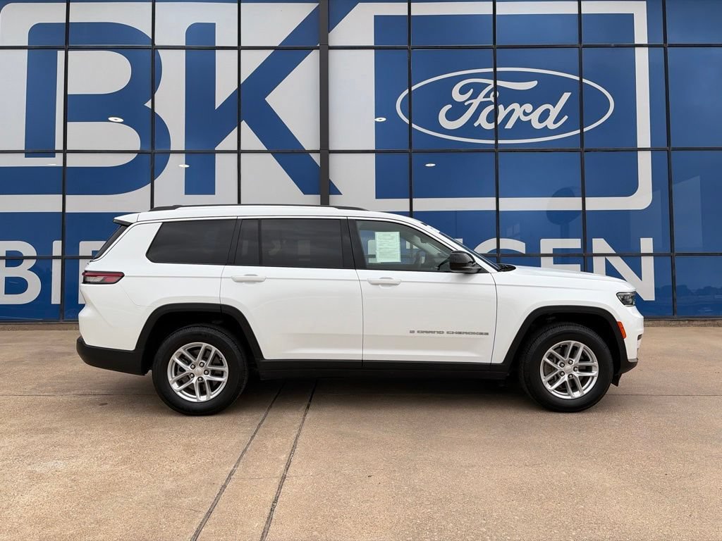 Used 2023 Jeep Grand Cherokee L Laredo RWD image 8