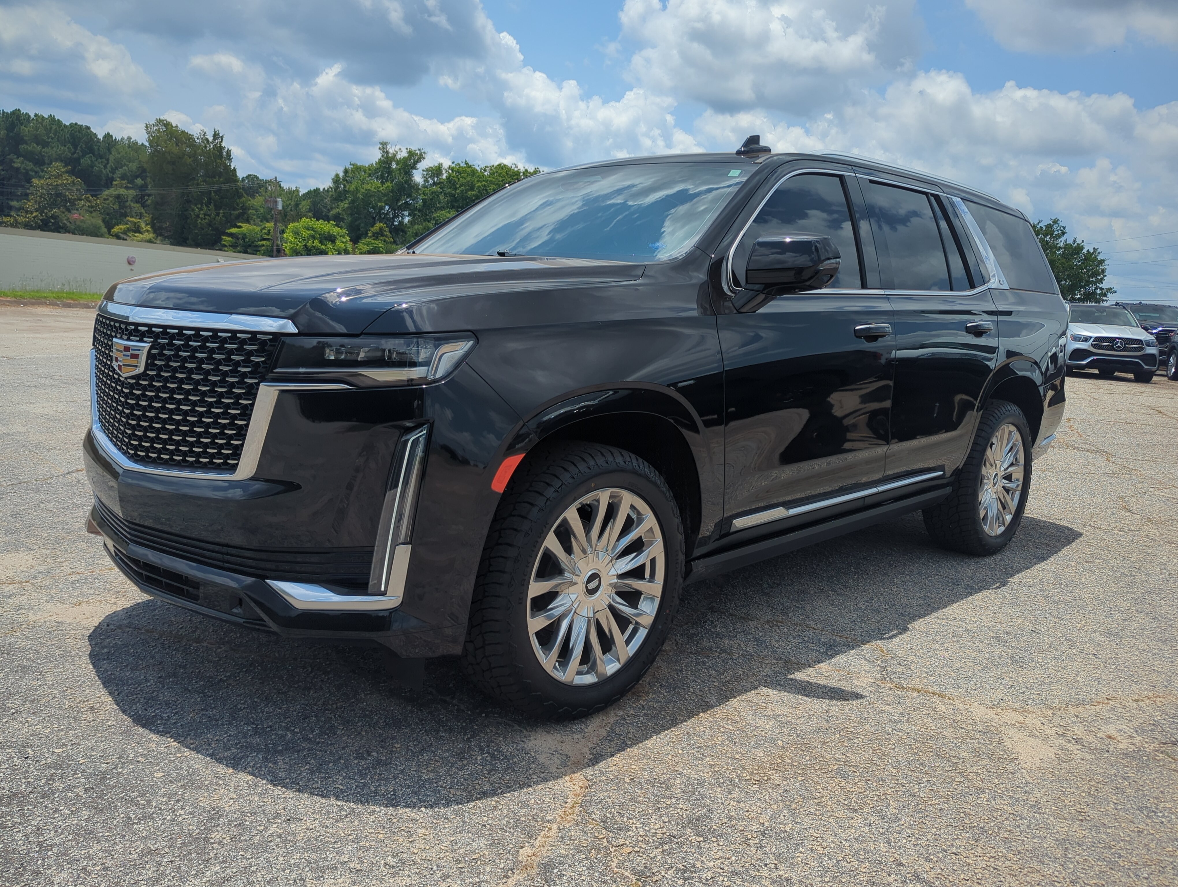 Used 2024 Cadillac Escalade Premium Luxury w/ Performance Package AWD/4WD image 6